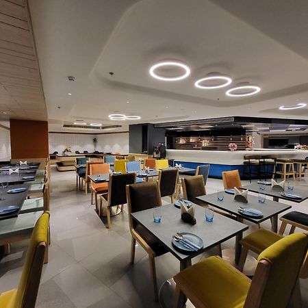 Holiday Inn Express & Suites Jaipur Gopalpura Ngoại thất bức ảnh