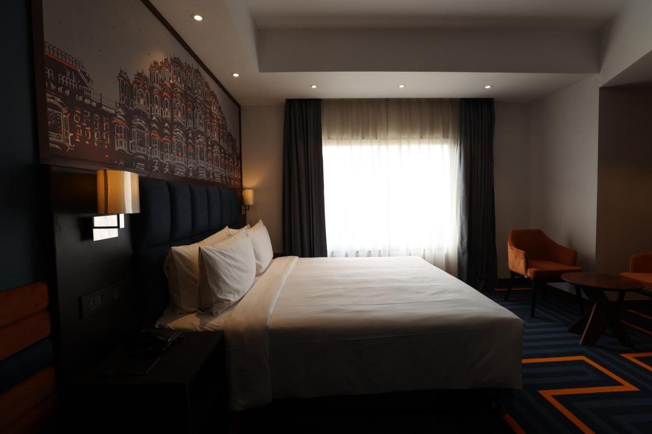 Holiday Inn Express & Suites Jaipur Gopalpura Ngoại thất bức ảnh