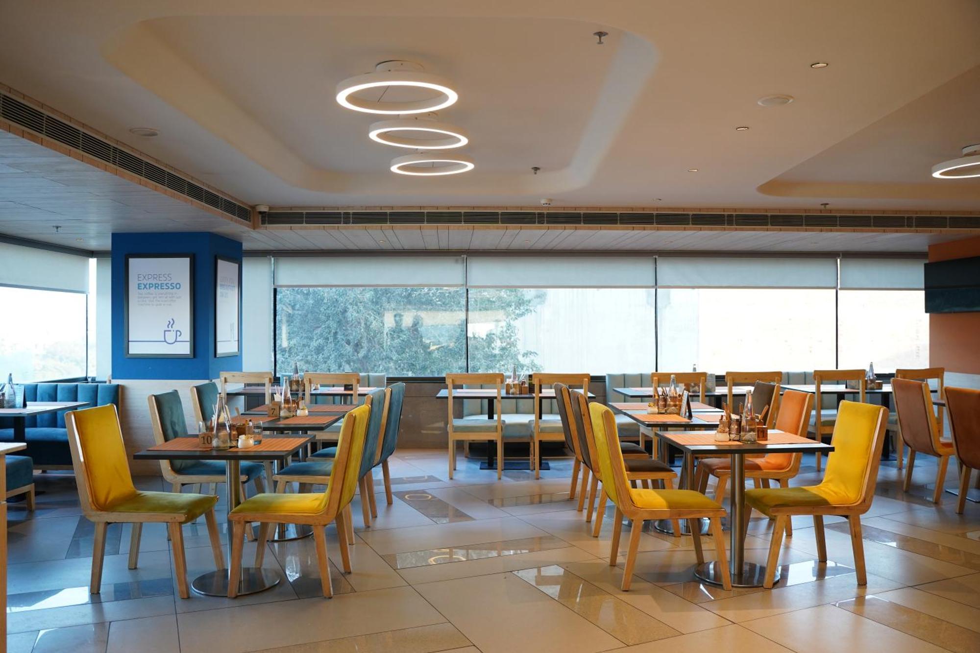 Holiday Inn Express & Suites Jaipur Gopalpura Ngoại thất bức ảnh