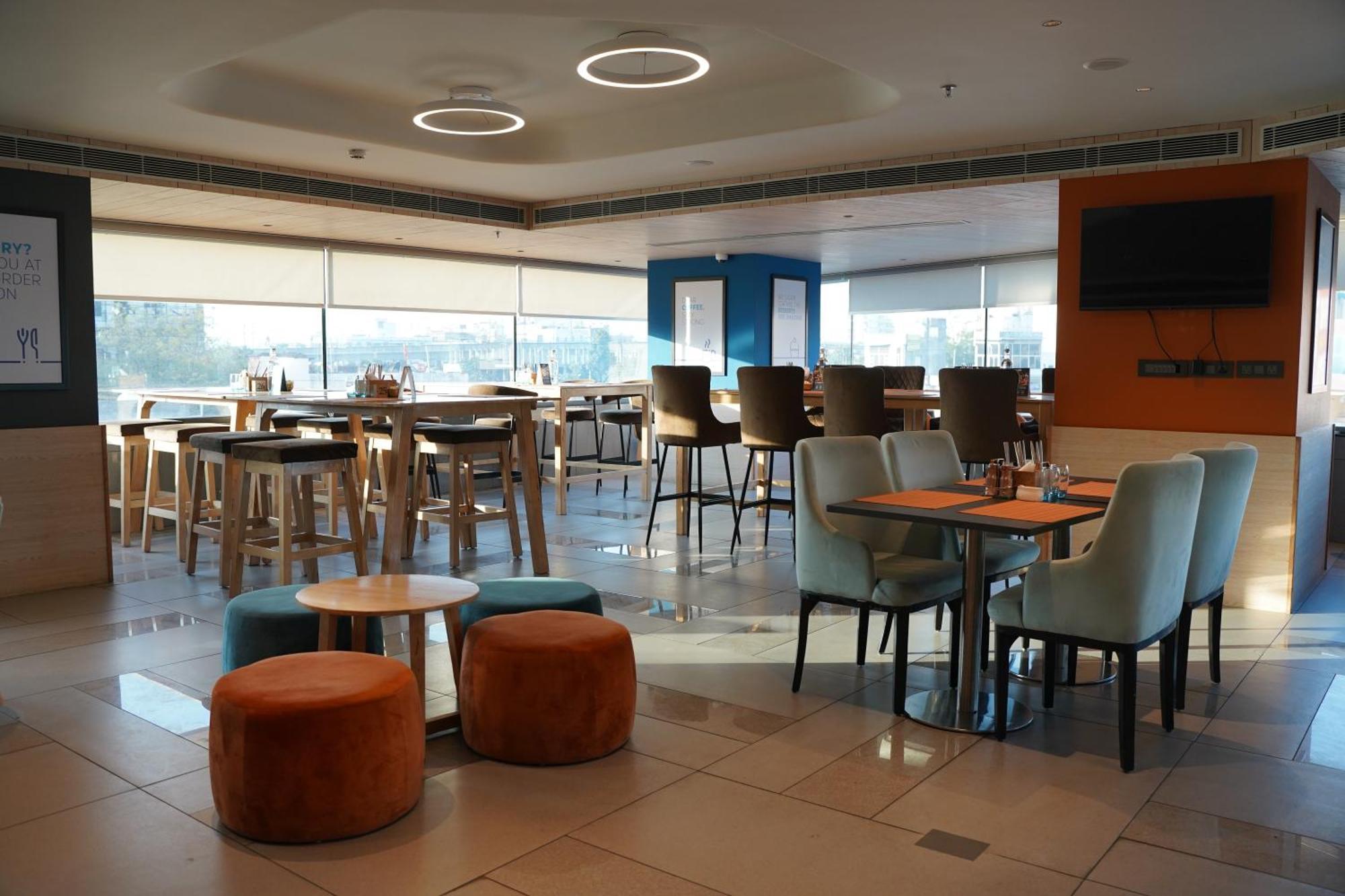 Holiday Inn Express & Suites Jaipur Gopalpura Ngoại thất bức ảnh