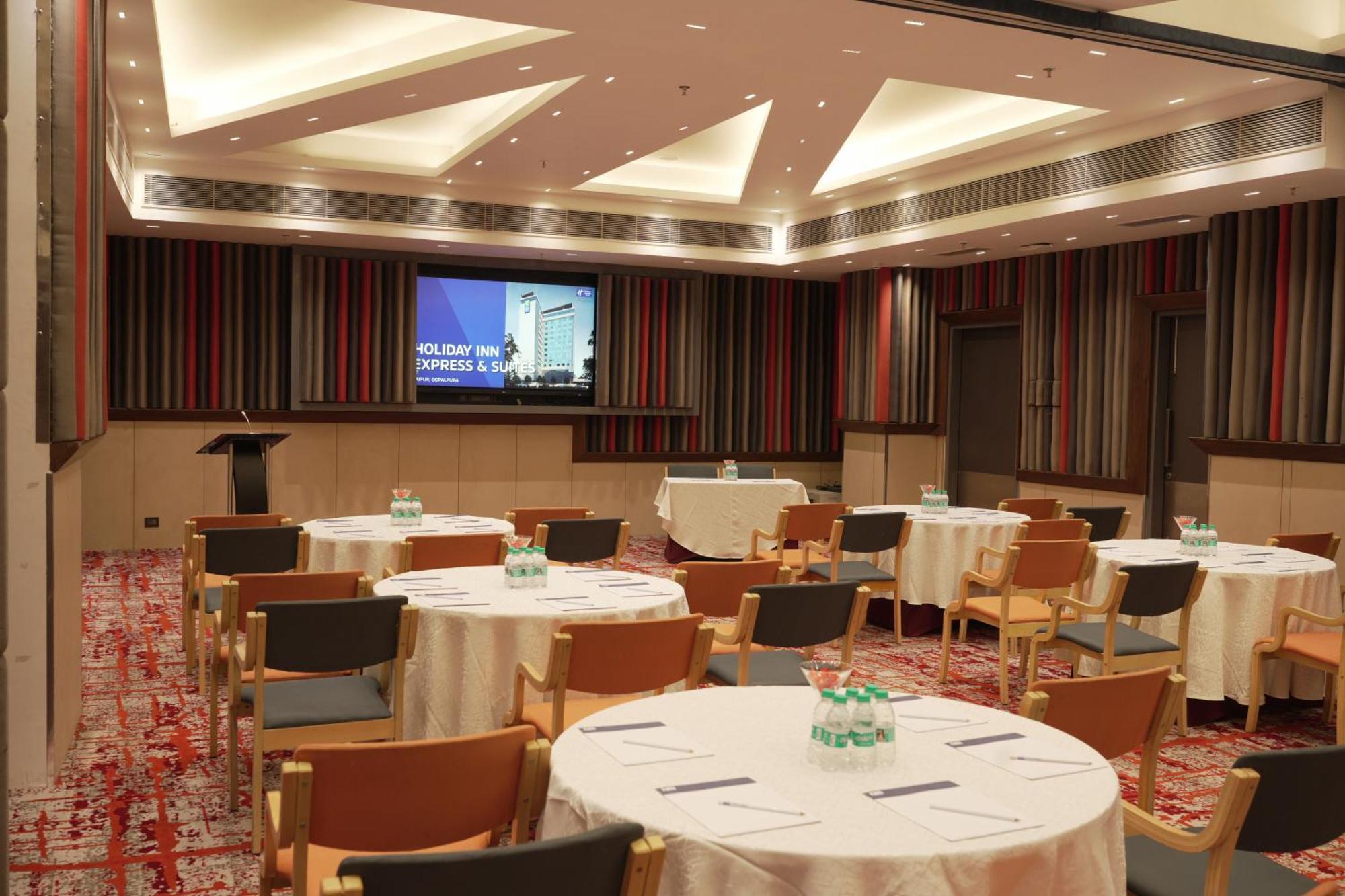 Holiday Inn Express & Suites Jaipur Gopalpura Ngoại thất bức ảnh