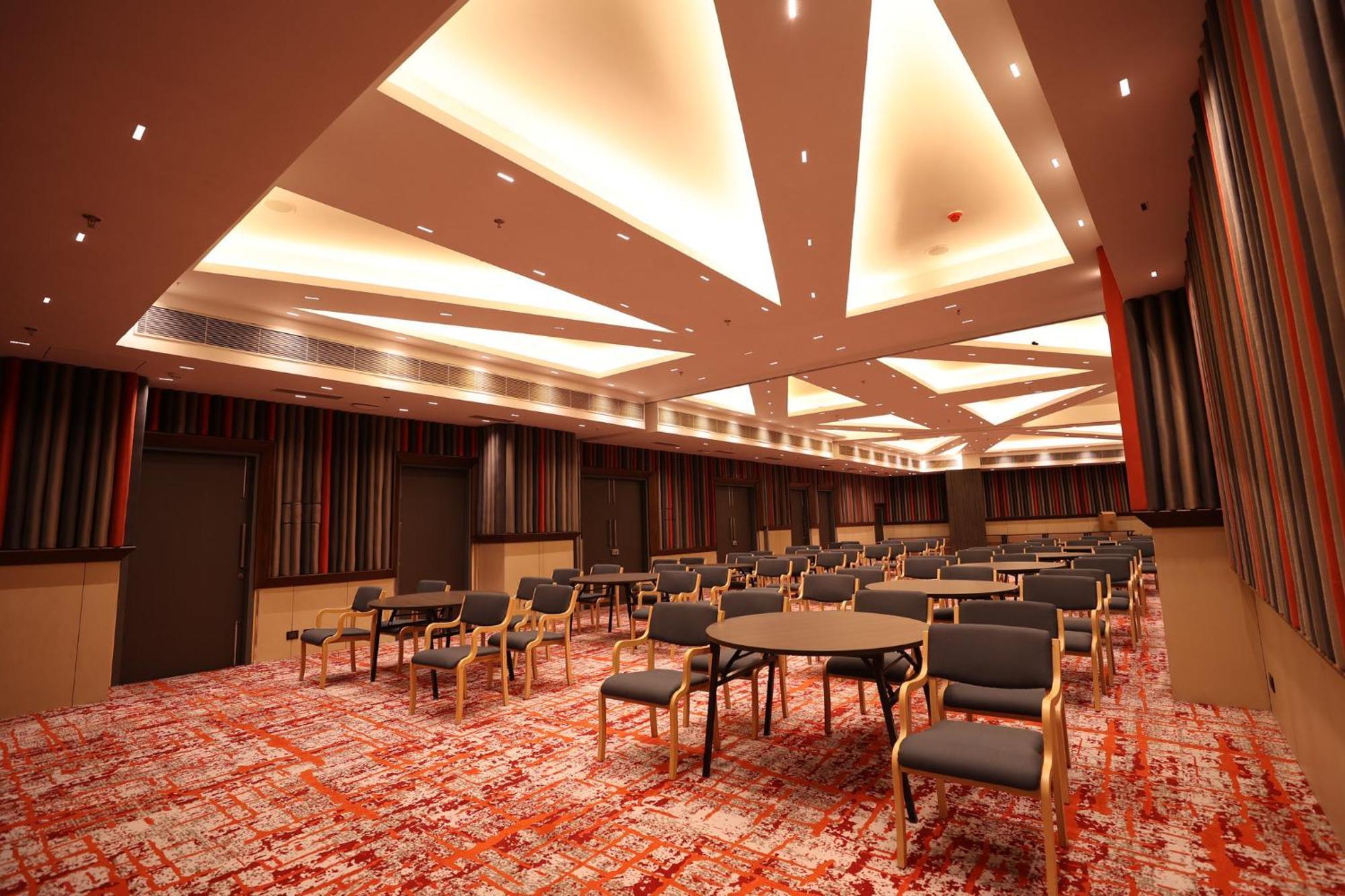 Holiday Inn Express & Suites Jaipur Gopalpura Ngoại thất bức ảnh